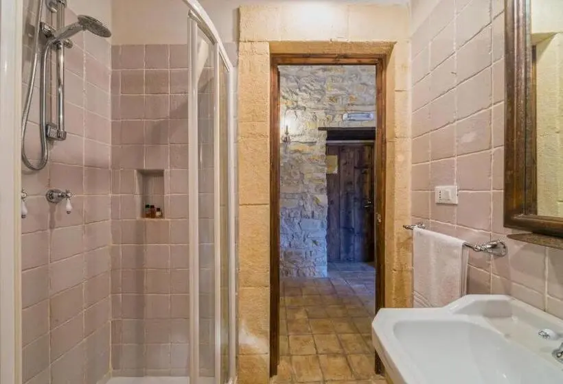 デラックスの4人部屋, Masseria Fortificata Lo Zafferaneto