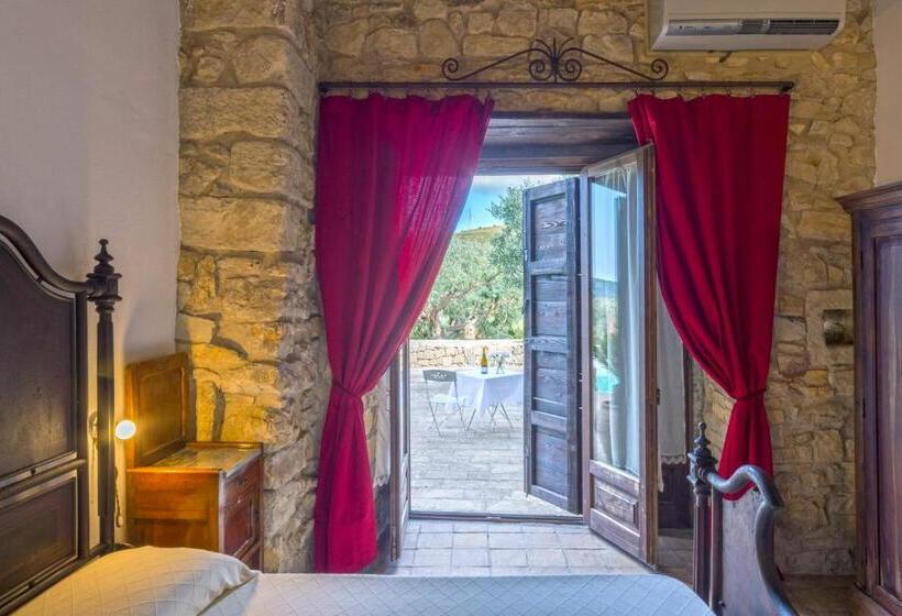 סוויטה דלוקס, Masseria Fortificata Lo Zafferaneto