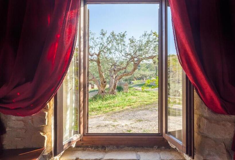 חדר קלאסי לארבעה, Masseria Fortificata Lo Zafferaneto