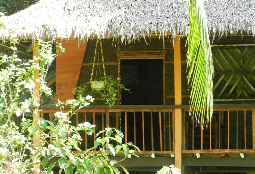 Deluxe room with river view, Nuts Huts