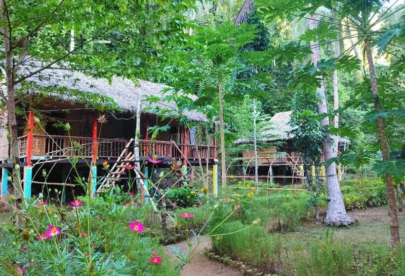 Habitación Deluxe, Nuts Huts