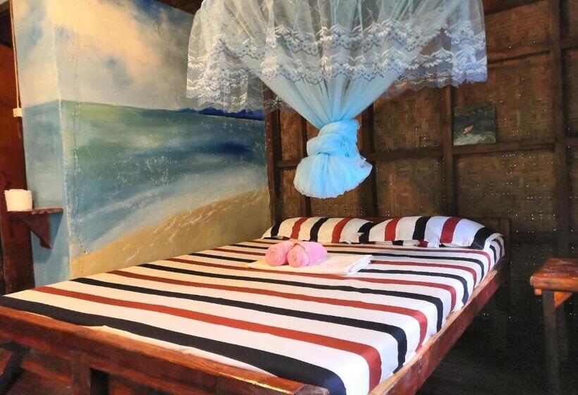 اتاق استاندارد با بالکن, Nuts Huts