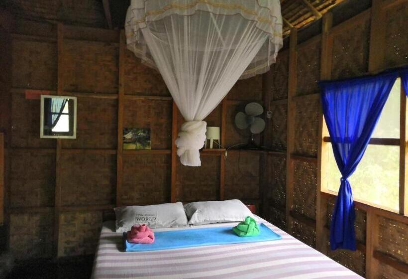 اتاق استاندارد با بالکن, Nuts Huts