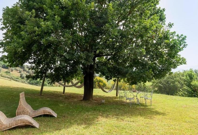 Люкс Вид на Сад, Tenuta Colle Sala   Country House & Suites