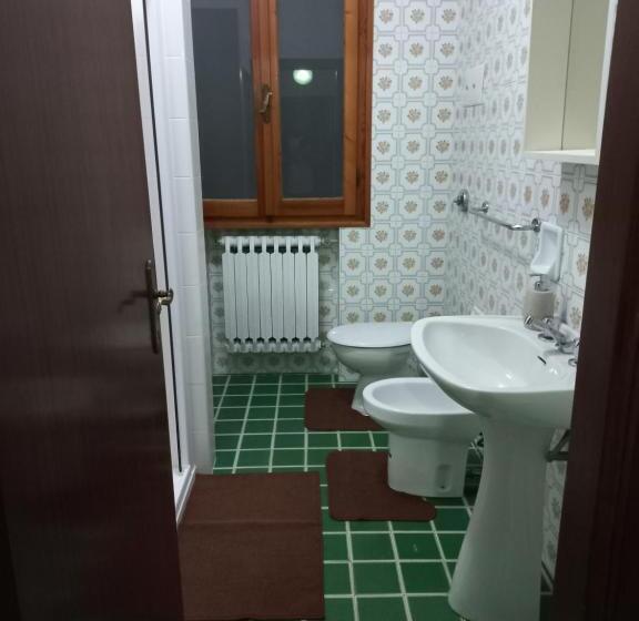 带共用浴室的标准房间, Appartamento Degli Dei