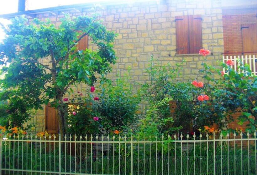 带共用浴室的标准房间, Appartamento Degli Dei