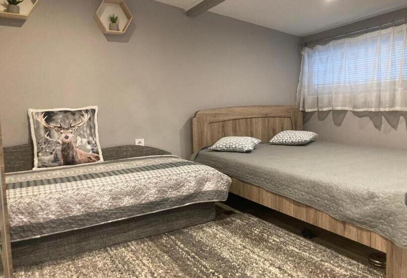 1 Bedroom Apartment Lake View, Gólya Tó Vendégház