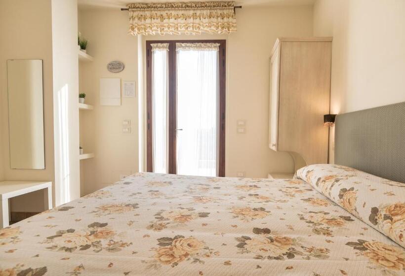 חדר סטנדרט, Rosa Di Assisi