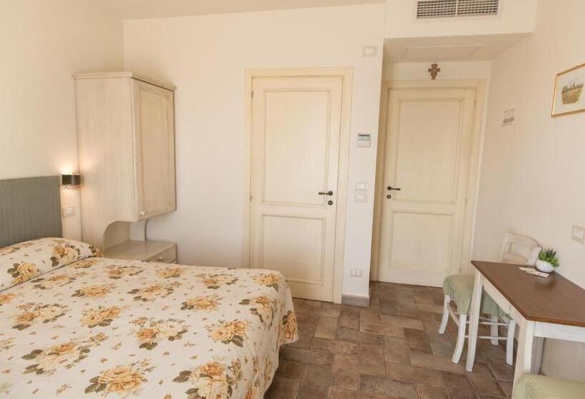 חדר סטנדרט, Rosa Di Assisi