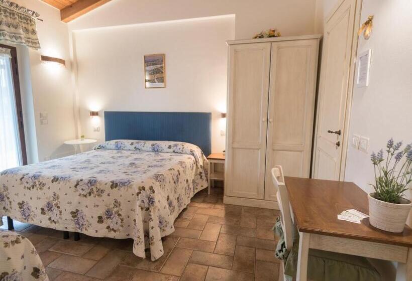 חדר סטנדרט לשלושה, Rosa Di Assisi