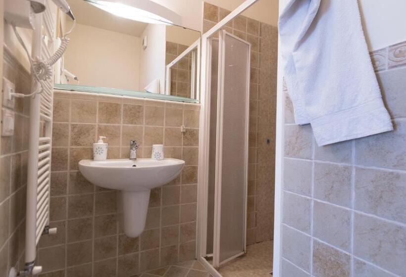 חדר סטנדרט יחיד, Rosa Di Assisi