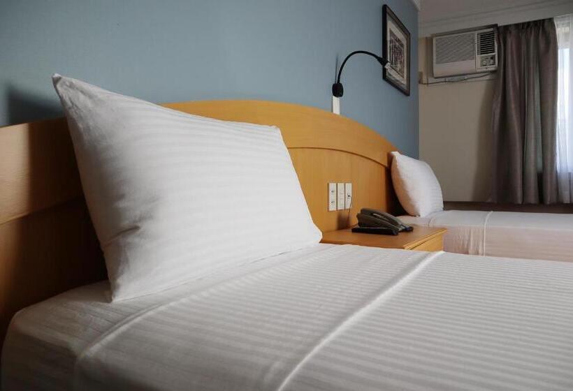 Quarto deluxe, Fersal Hotel Malakas, Quezon City