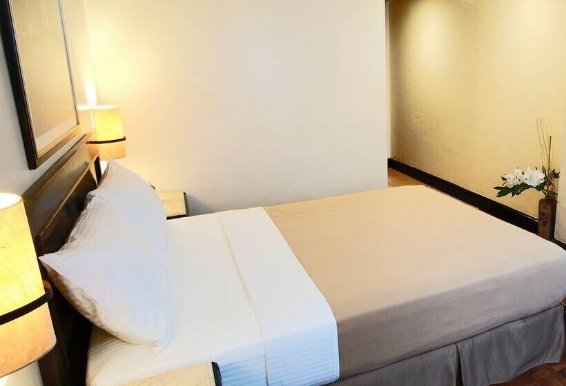 Quarto Deluxe Individual, Fersal Hotel Malakas, Quezon City