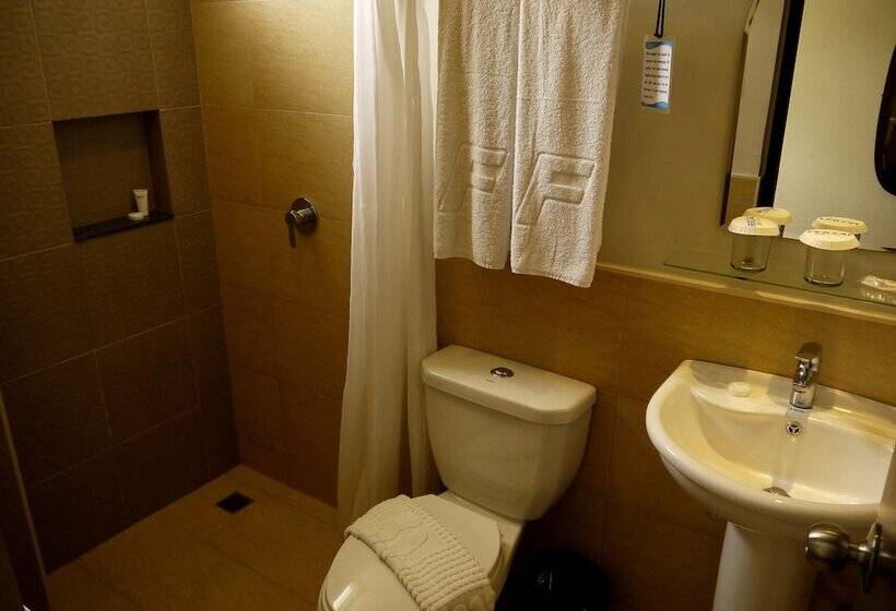 Quarto deluxe, Fersal Hotel Malakas, Quezon City