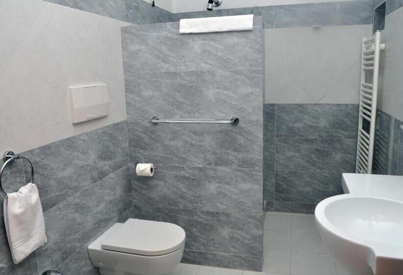 스탠다드 룸, Club Koiné