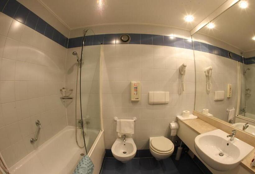 اتاق استاندارد چهار تخته, Etoile Du Nord