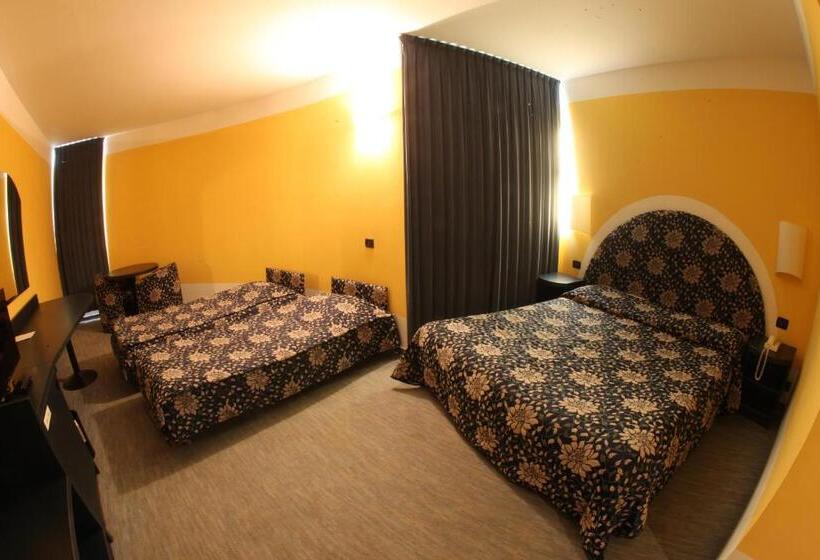 اتاق استاندارد چهار تخته, Etoile Du Nord