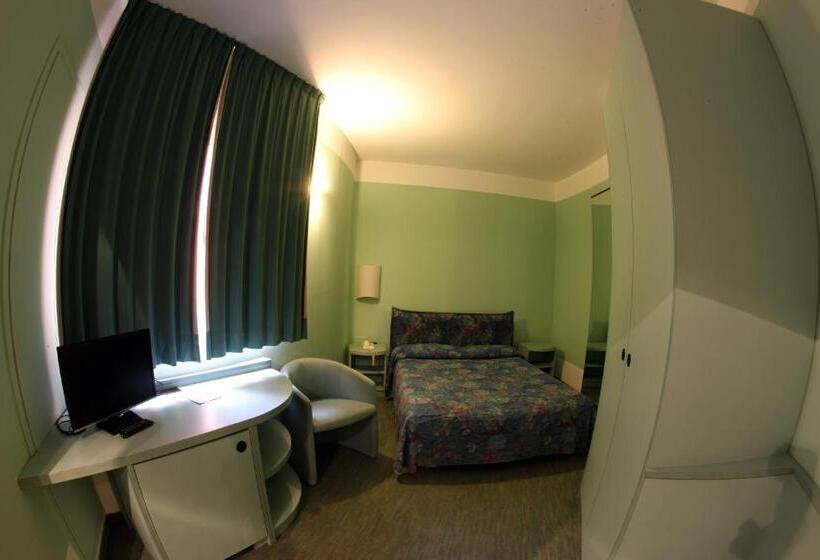 اتاق اکونومی یک تخته, Etoile Du Nord