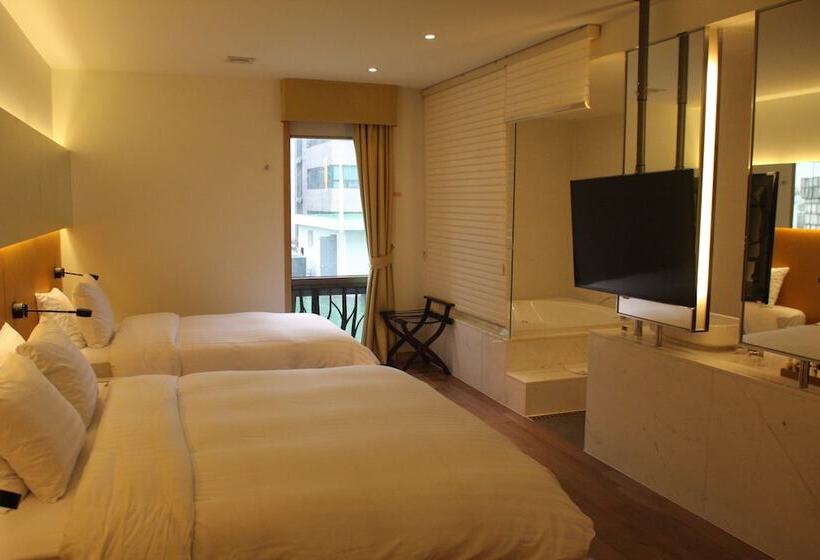 Quarto deluxe, Grammos