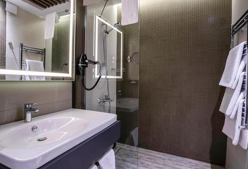 سوییت لوکس, Kaleli