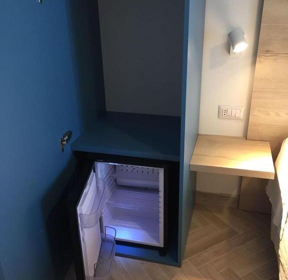 اتاق استاندارد چهار تخته با چشم‌انداز دریا, La Perla