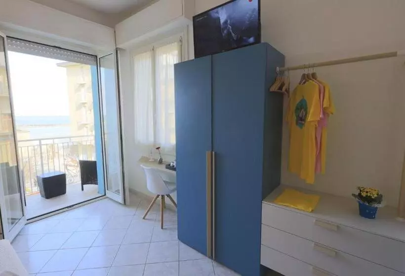 景色の見えるスタンダード４人部屋, La Perla