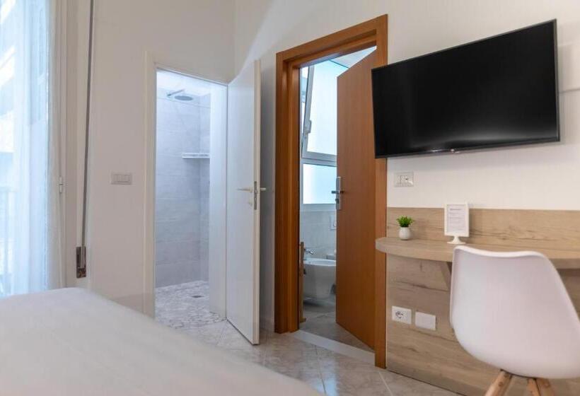 اتاق استاندارد با بالکن, La Perla