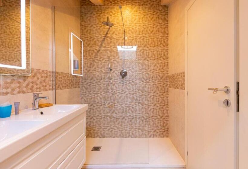 سوییت خانوادگی, La Perla