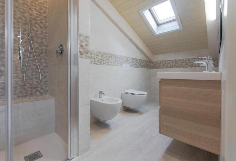 اتاق استاندارد, La Perla