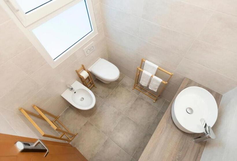 اتاق لوکس, La Perla