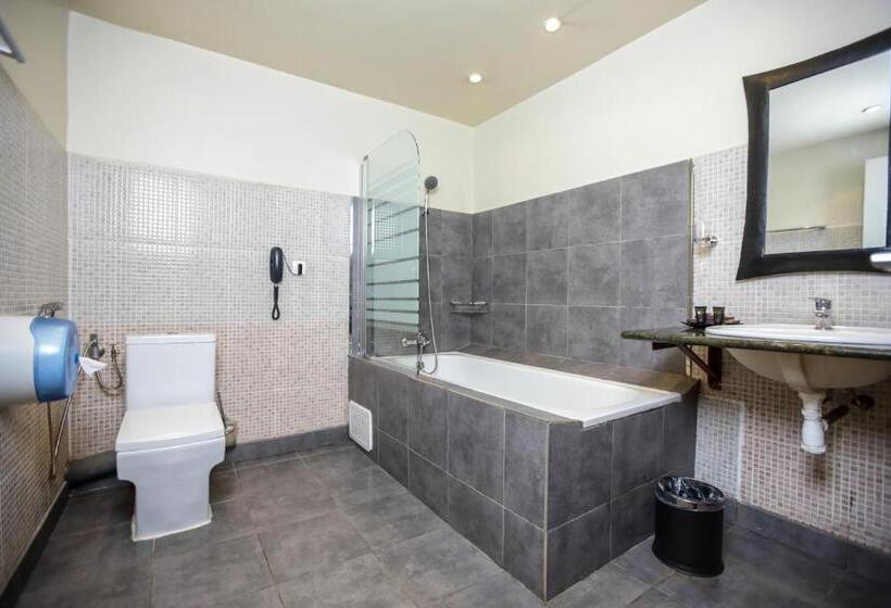 سوئیت سینیور, Le Grand Mellis Hôtel & Spa