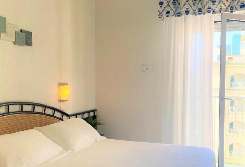 غرفة قياسية, Luxor Cattolica Beach