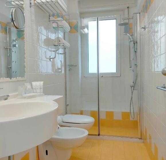 Triple Room Sea View, Luxor Cattolica Beach