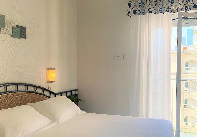 اتاق استاندارد, Luxor Cattolica Beach