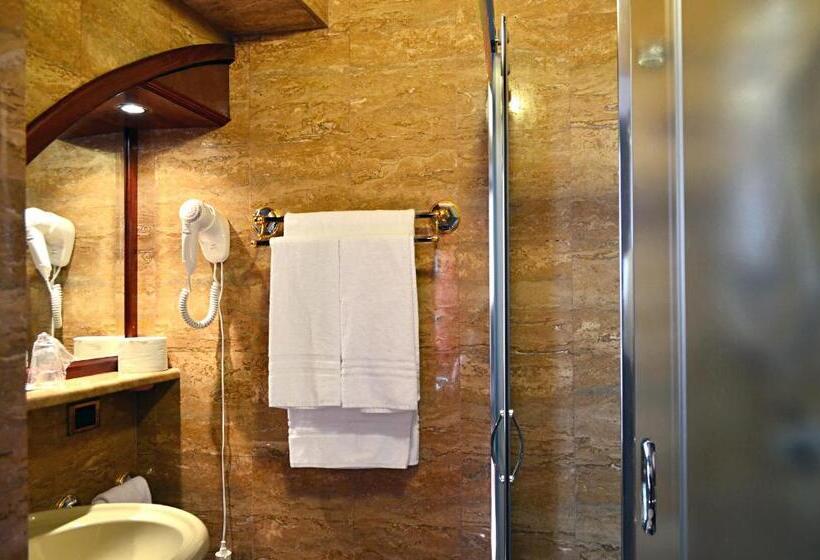 غرفة كلاسيكية فردية, Miro