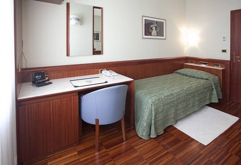 חדר סטנדרט יחיד, Palace