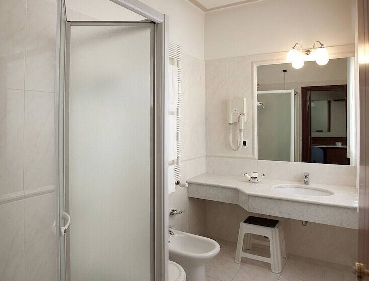 חדר סטנדרט, Palace