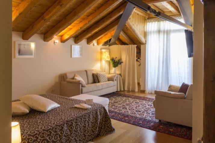 سوییت جونیور, Rovere