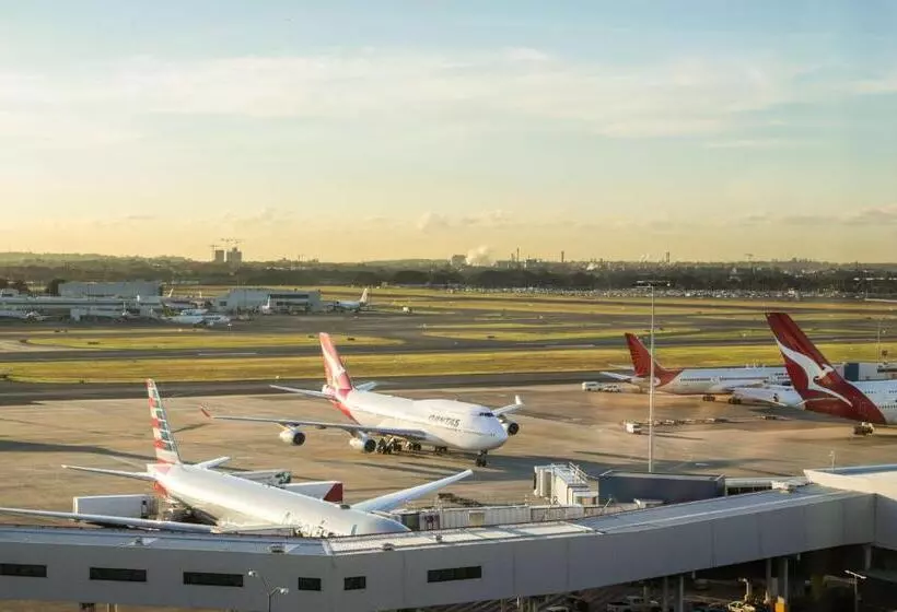 キングサイズベッドのデラックスルーム, Rydges Sydney Airport