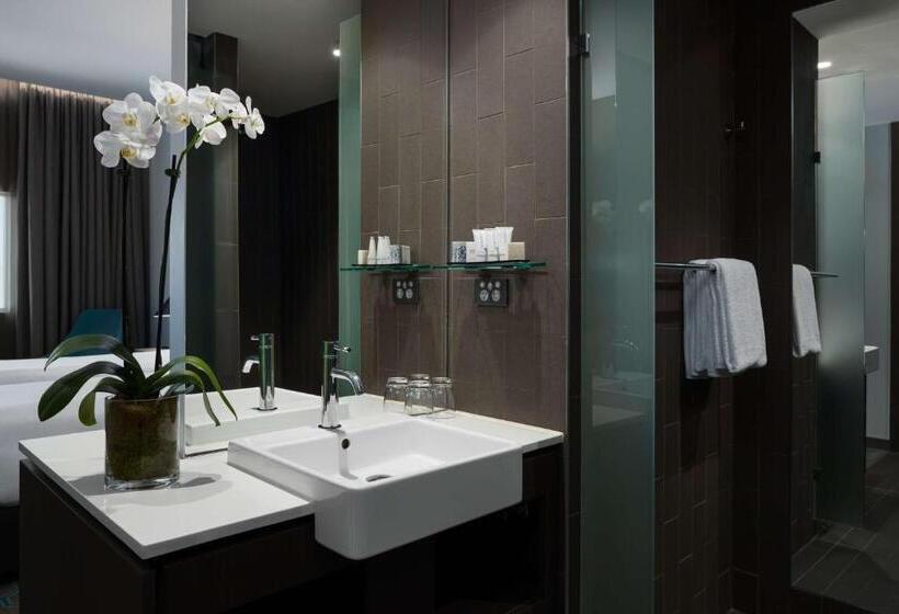 غرفة ديلوكس سرير كينج ذات إطلالة, Rydges Sydney Airport