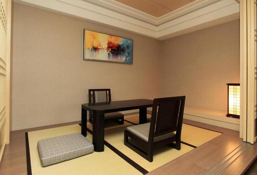 اتاق استاندارد با چشم‌انداز دریاچه, Sun Moon Lake