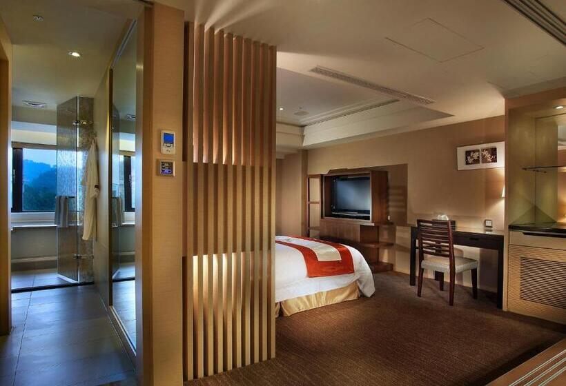 اتاق استاندارد با چشم‌انداز دریاچه, Sun Moon Lake