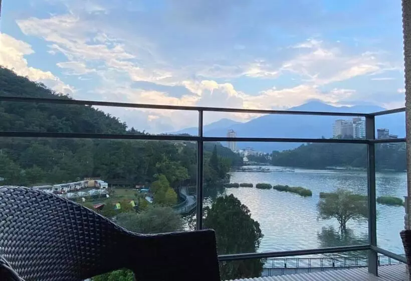 Deluxe Room Mountain View, Sun Moon Lake
