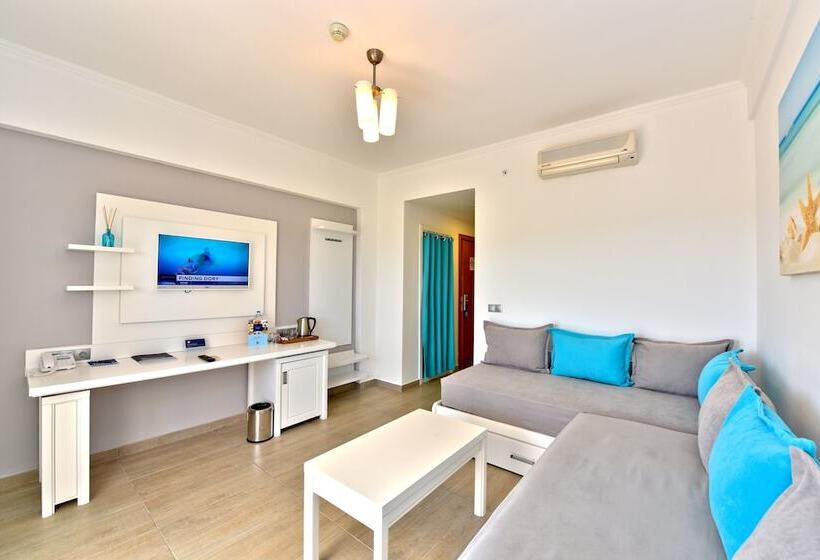 سوییت جونیور, Tui Blue Tropical