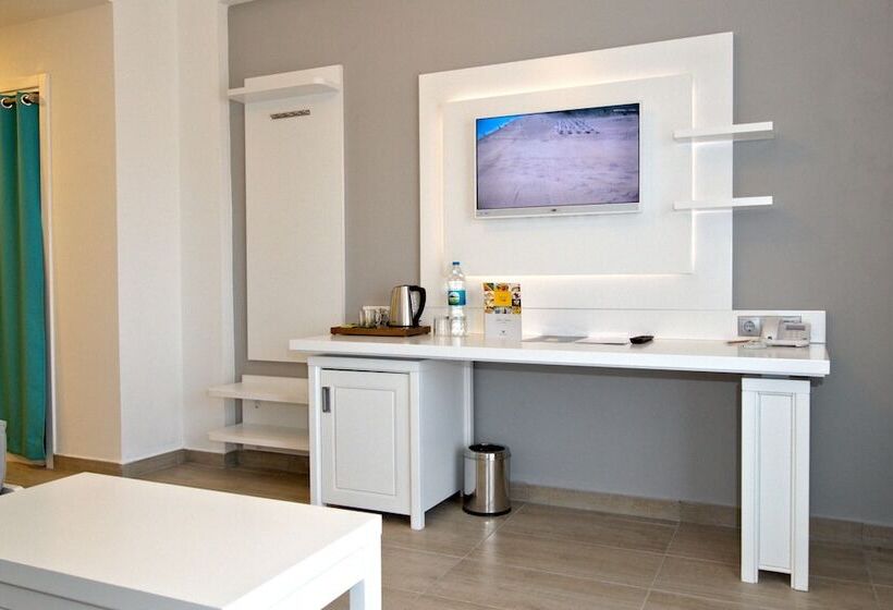 سوییت جونیور, Tui Blue Tropical