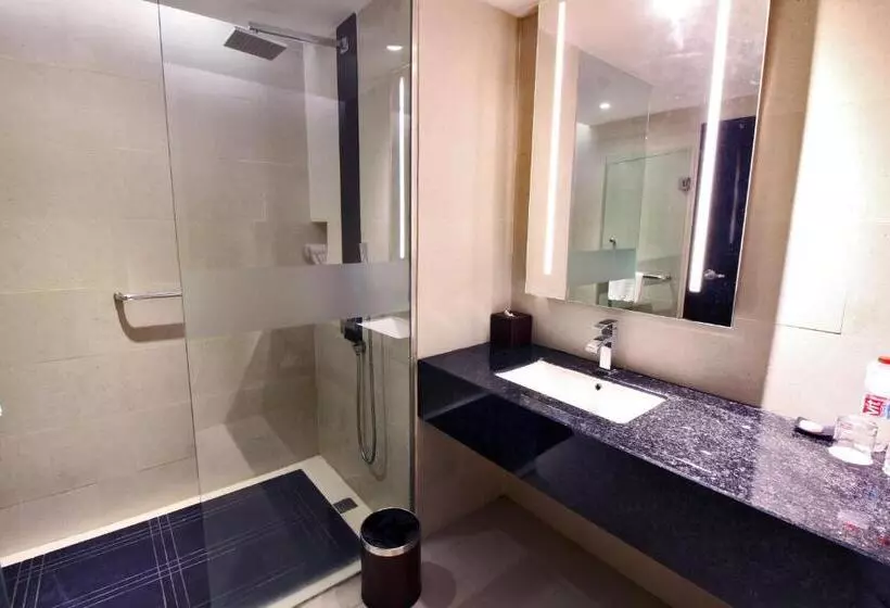 キングサイズベッドのスーペリアルーム, Swiss Belhotel Harbour Bay