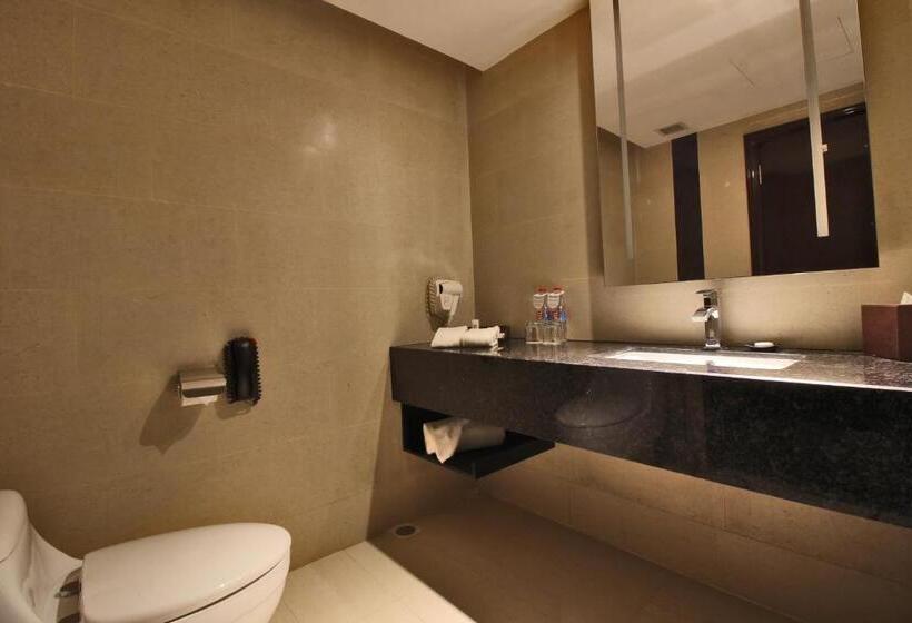 Номер Superior Кровать Кинг, Swiss Belhotel Harbour Bay