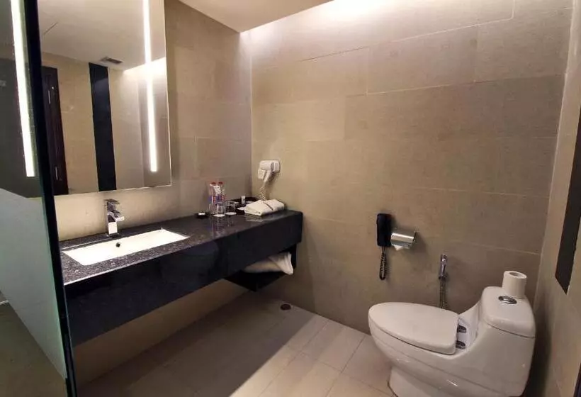 キングサイズベッドのスーペリアルーム, Swiss Belhotel Harbour Bay