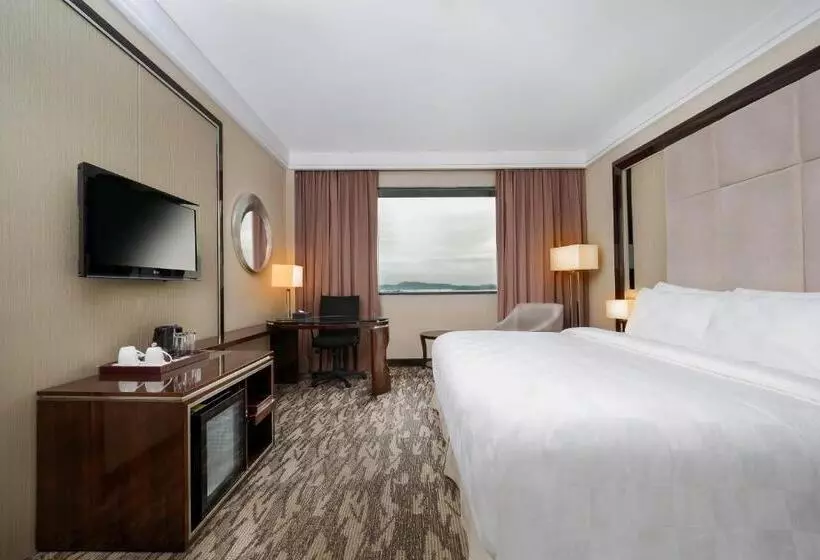 キングサイズベッドのスーペリアルーム, Swiss Belhotel Harbour Bay