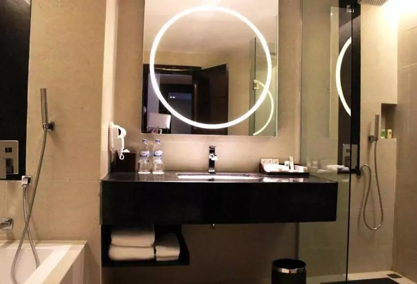 デラックスルーム, Swiss Belhotel Harbour Bay